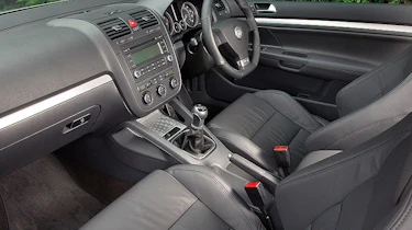 Volkswagen Golf R32