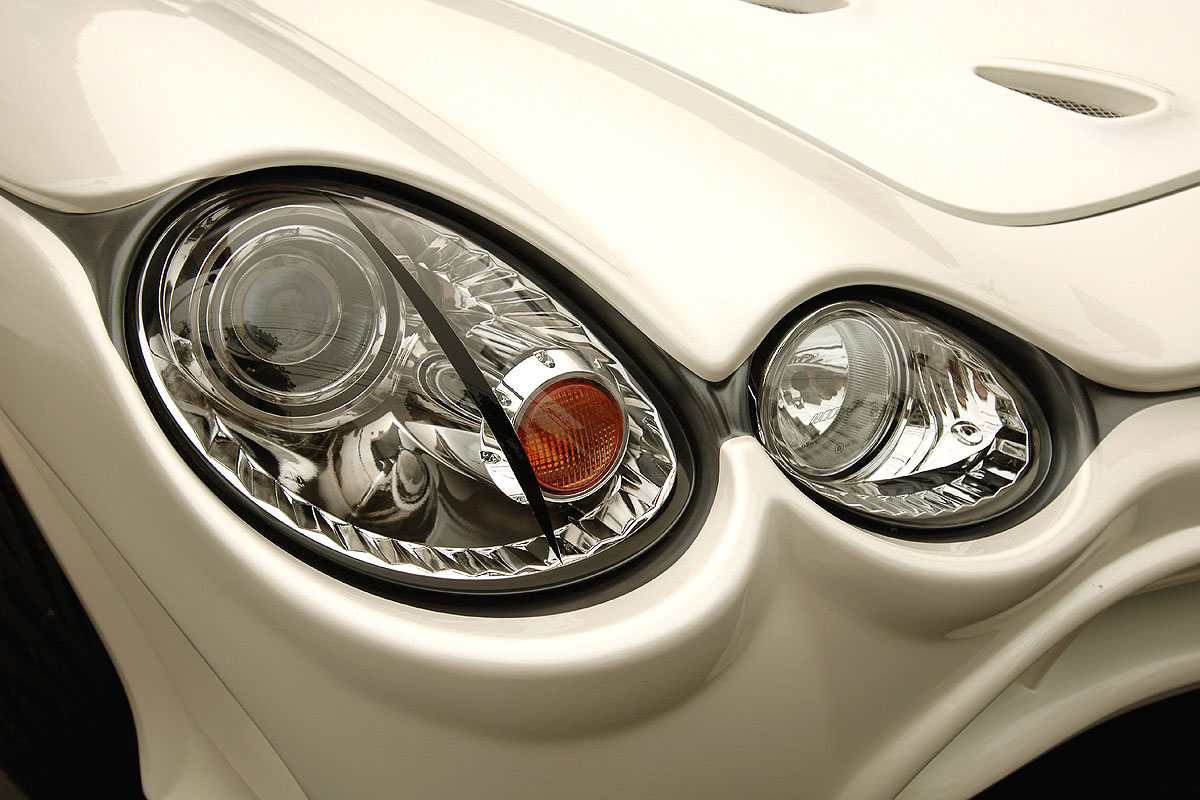 Mitsuoka Orochi headlights