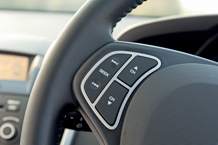 Kia Cee'd stereo controls