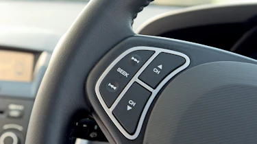 Kia Cee'd stereo controls