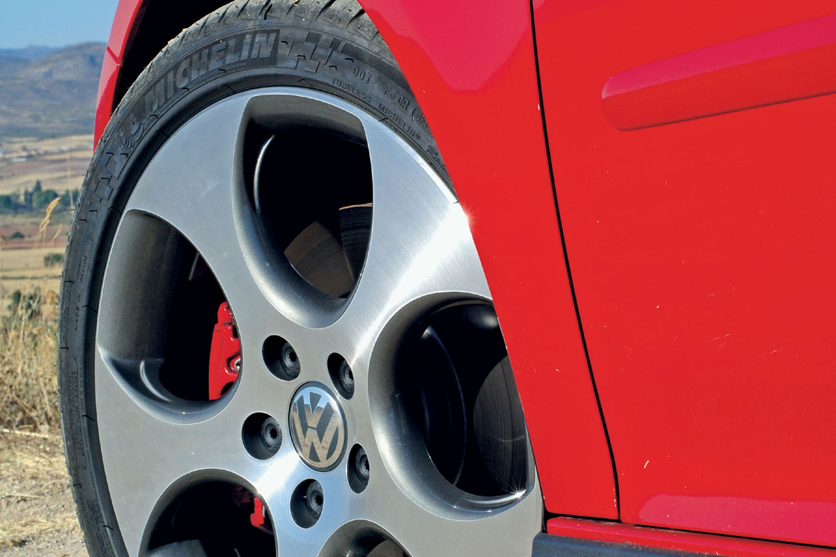 Volkswagen Golf GTI DSG