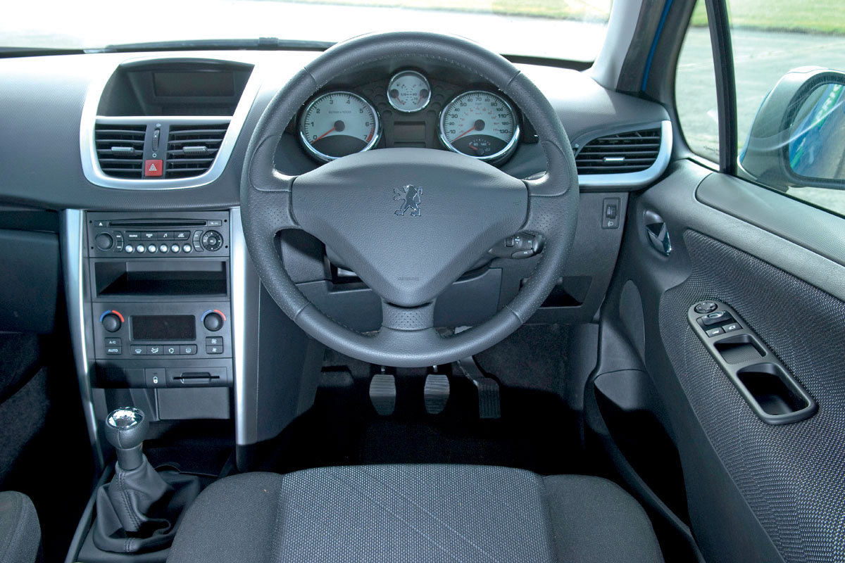 Peugeot 207 dash