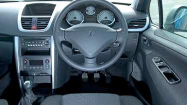 Peugeot 207 dash