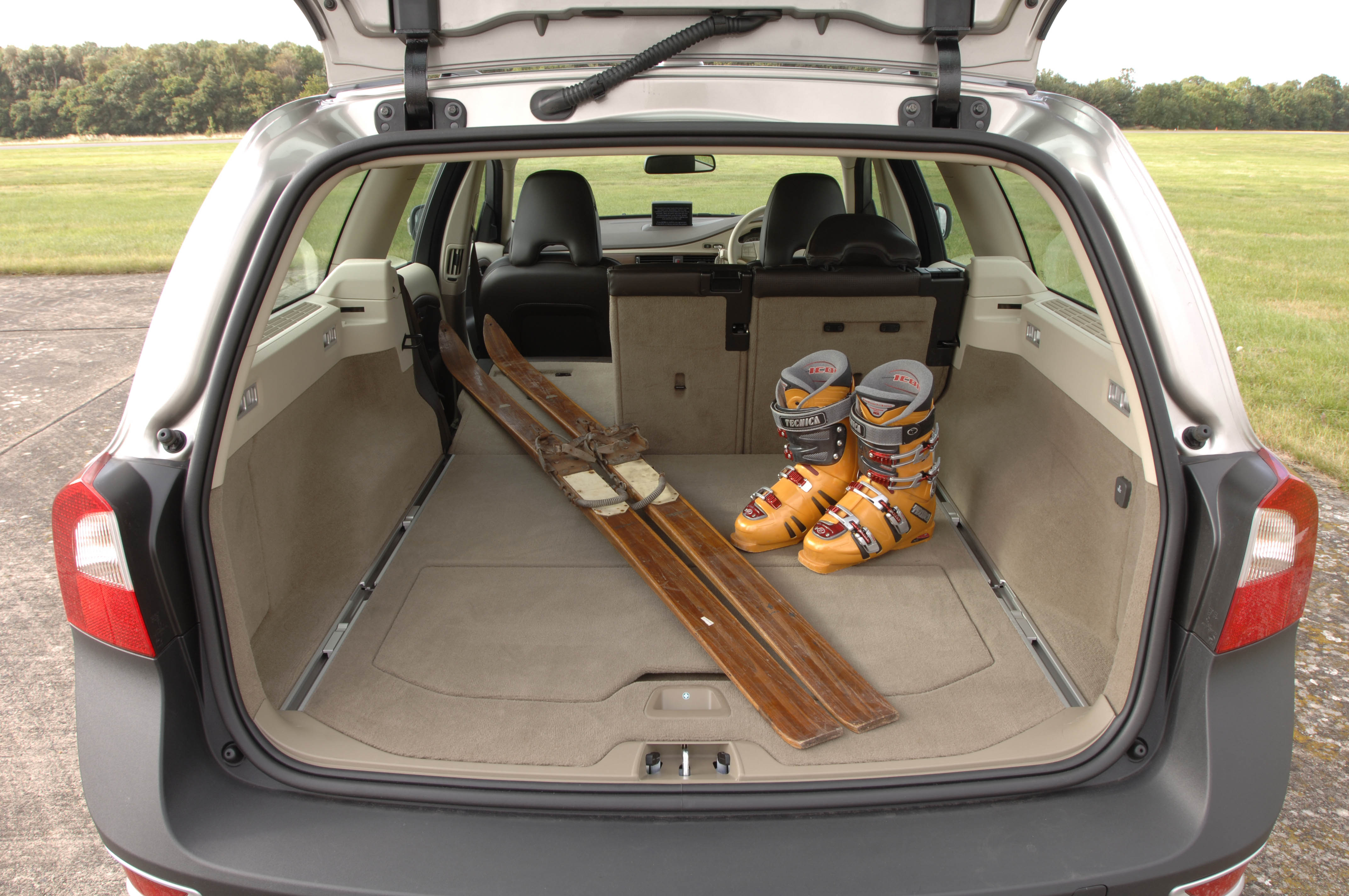 XC70 boot