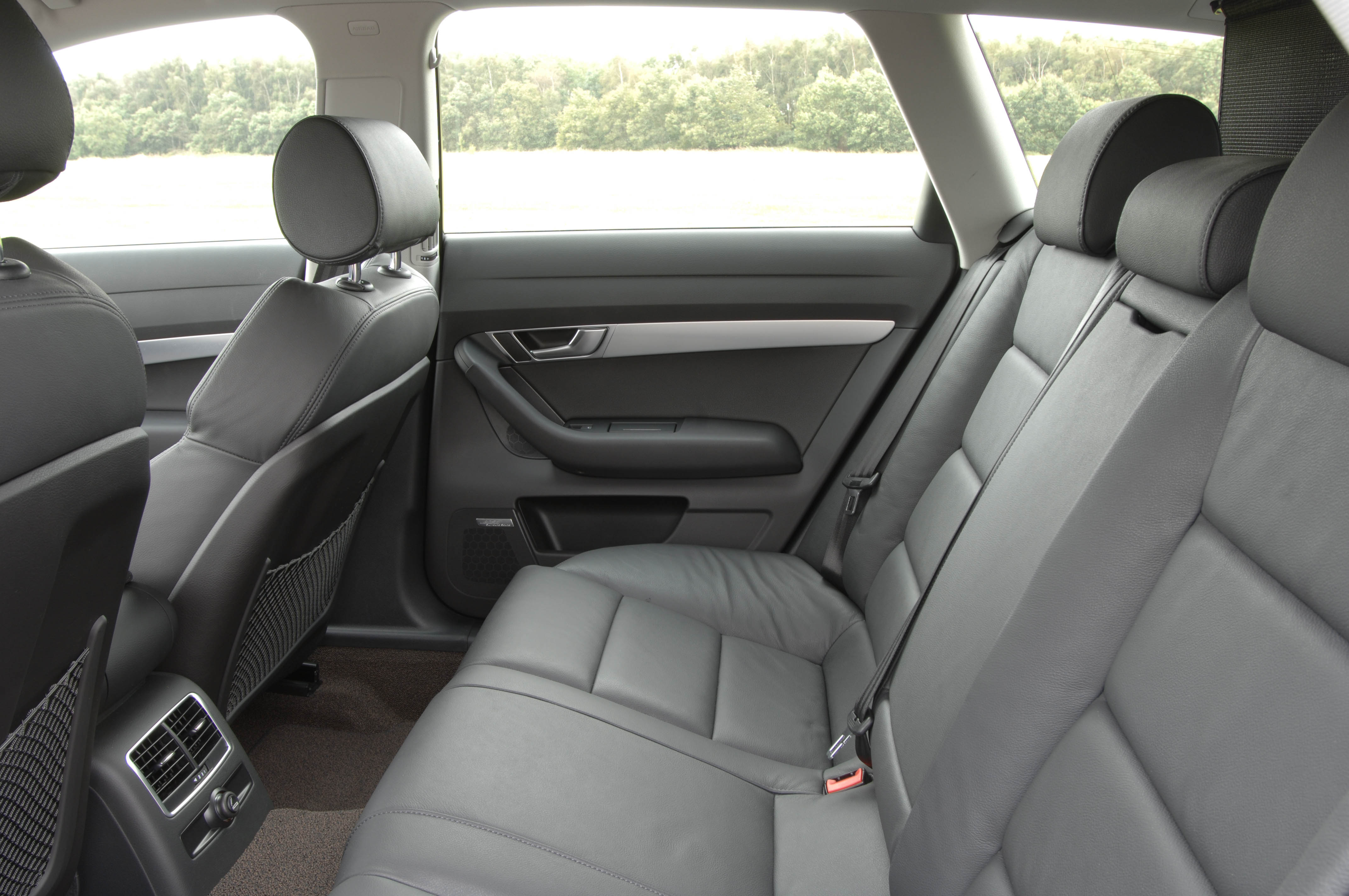 A6 Allroad rear seats