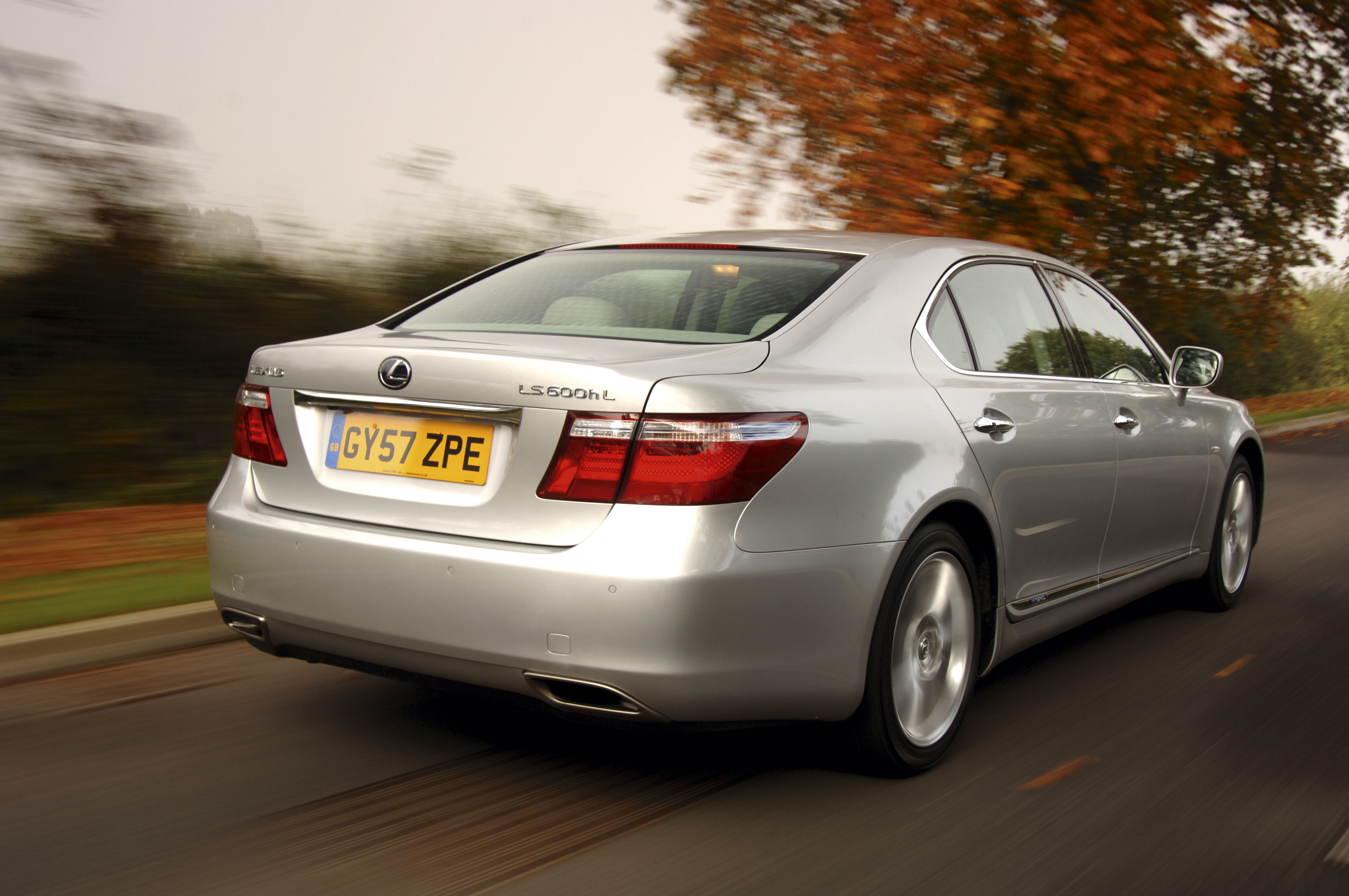 Lexus LS