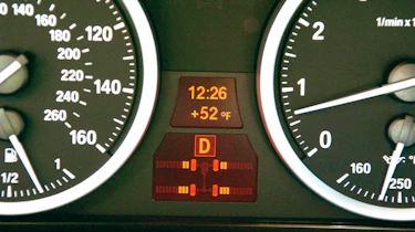 X6 dials