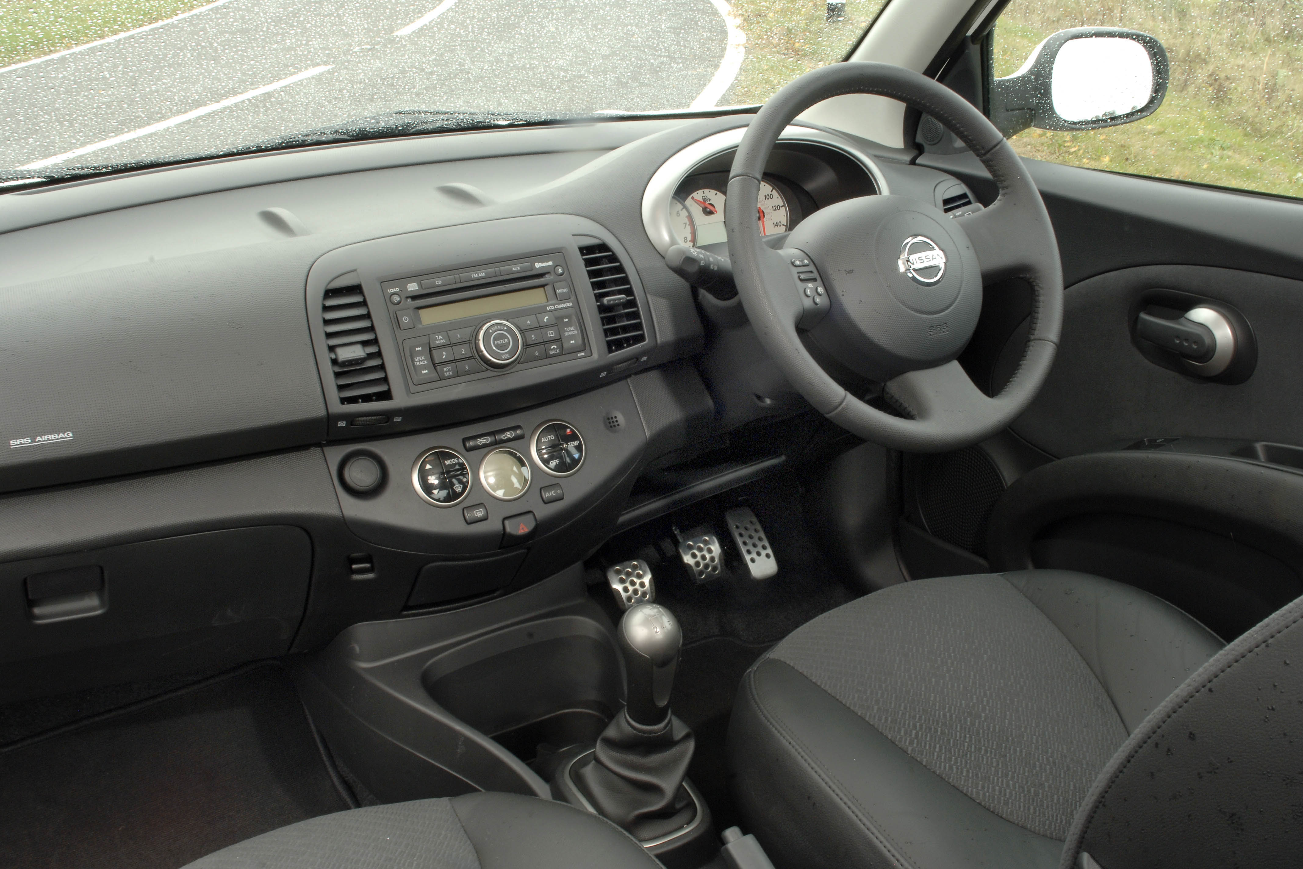 Micra interior