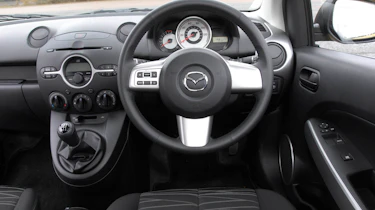 Mazda2 dash