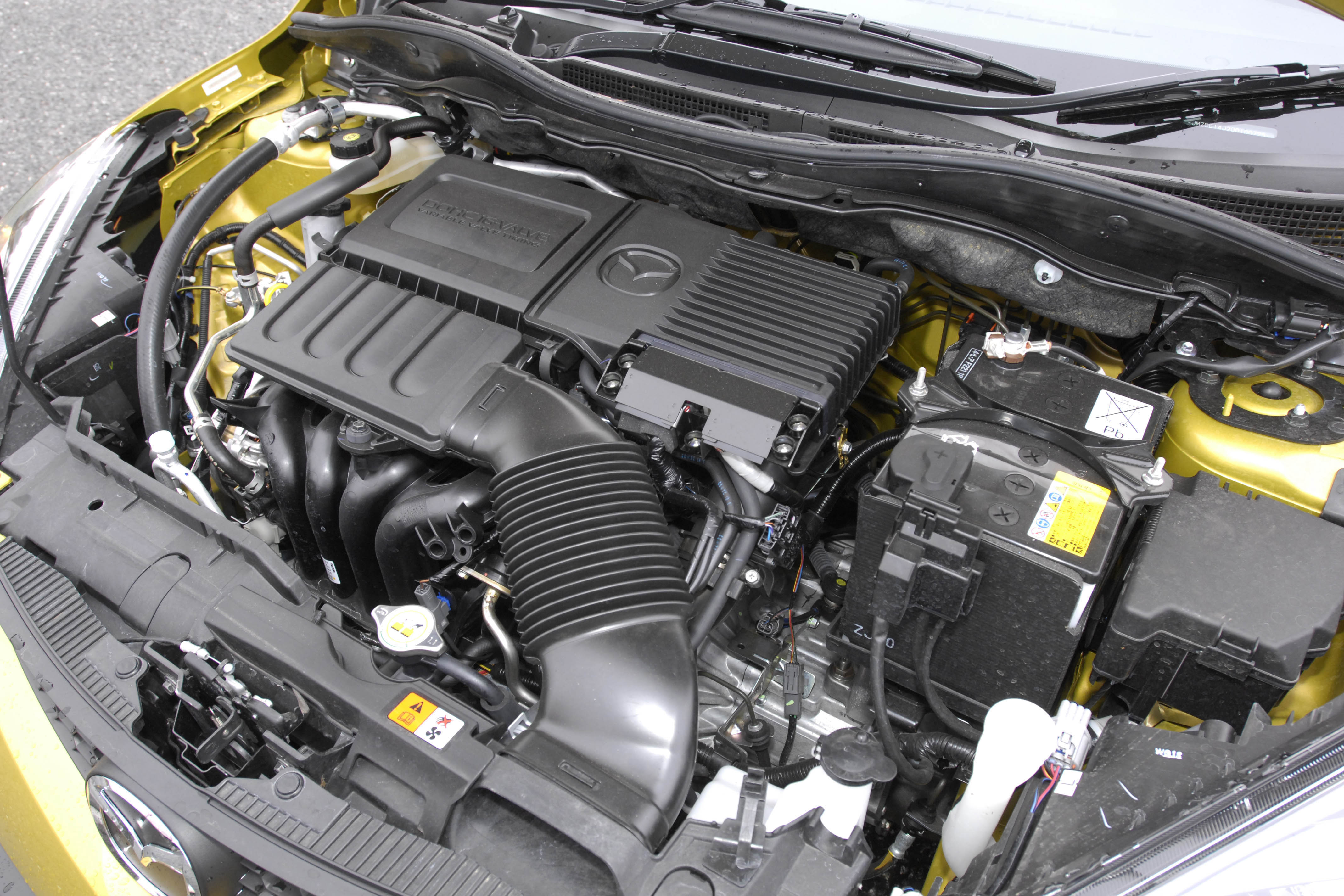 Mazda2 engine
