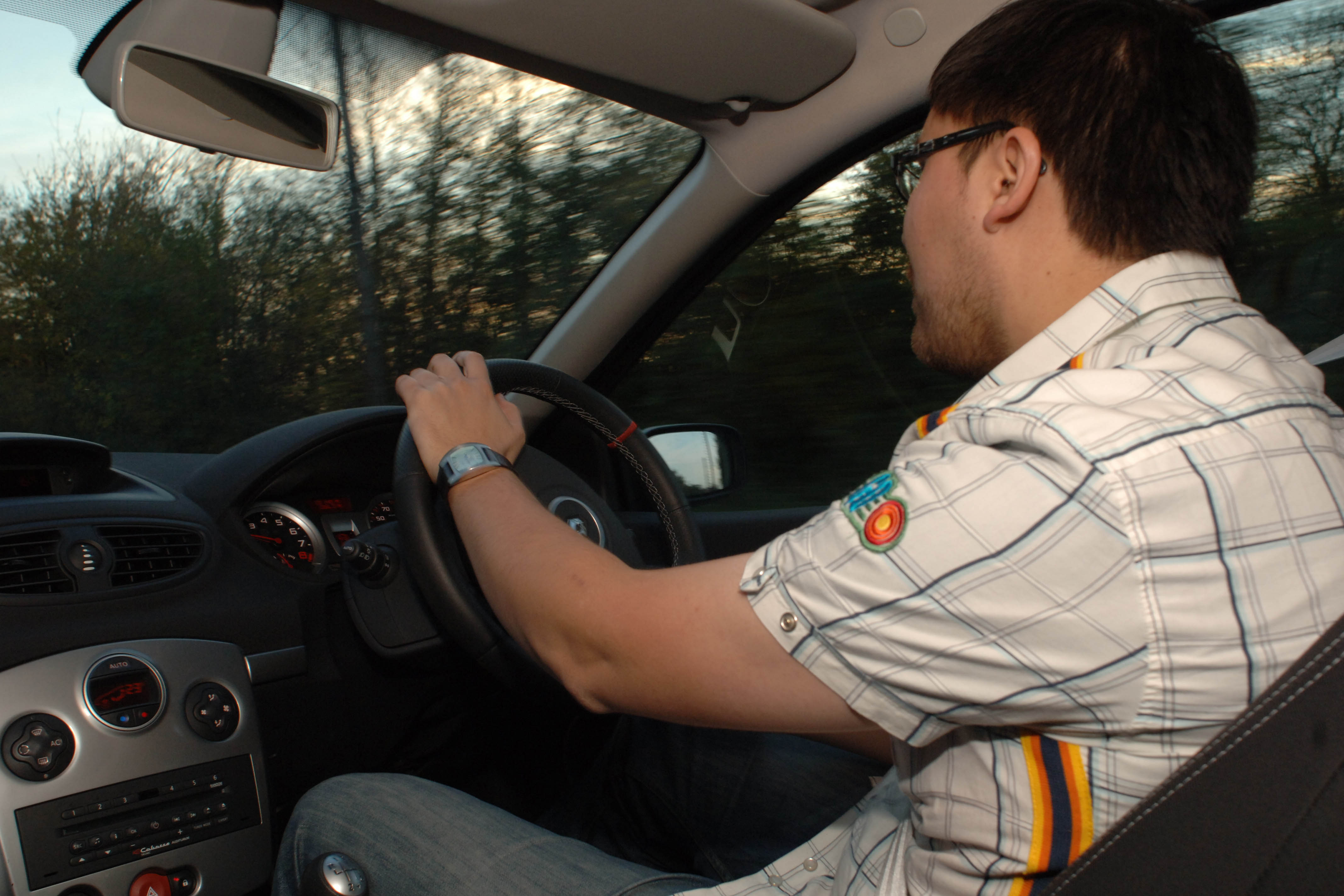 Clio driving