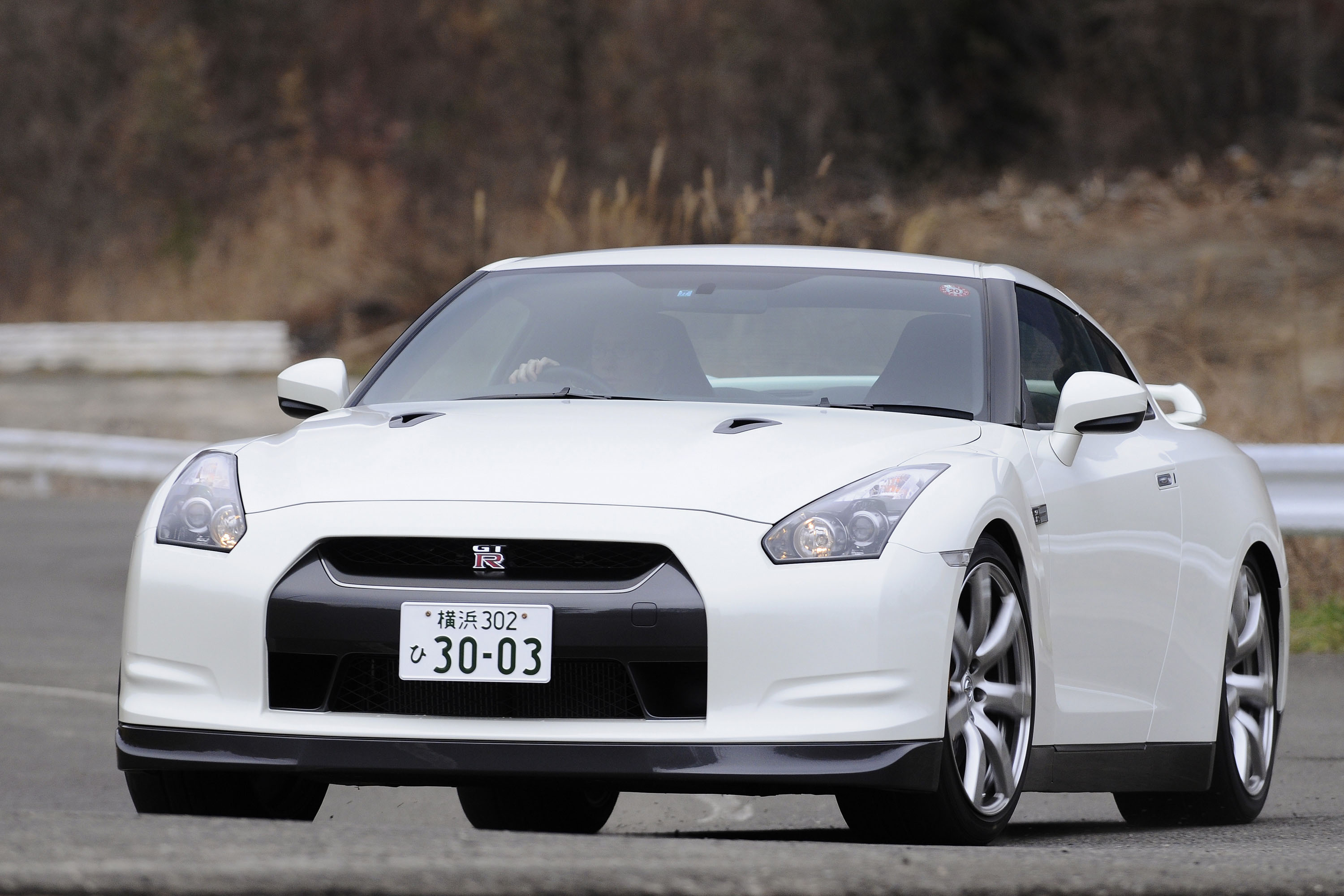 GT-R front