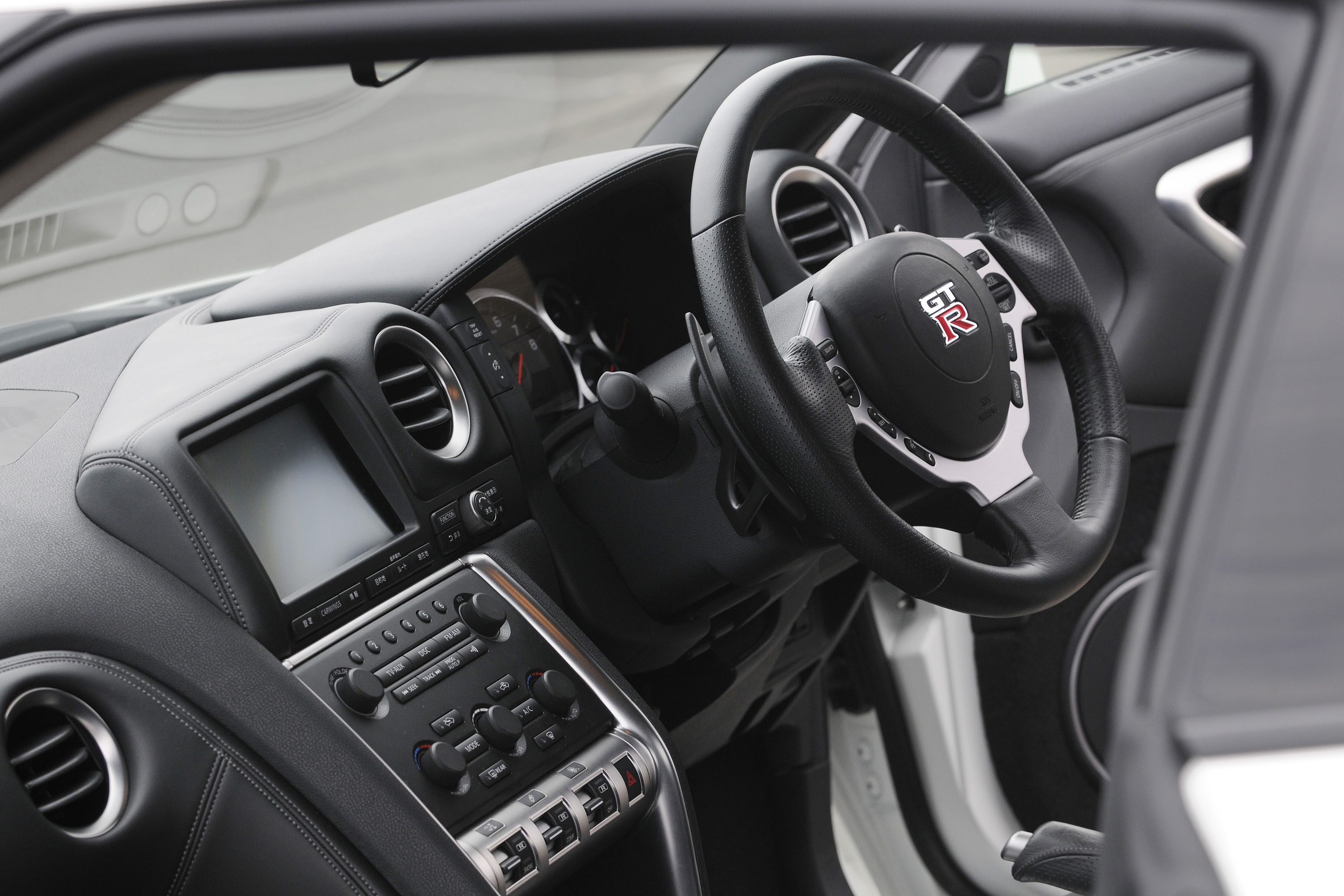 GT-R dash