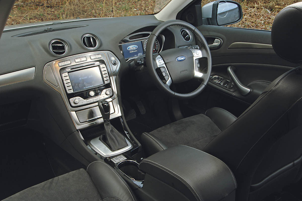 Ford Mondeo cabin