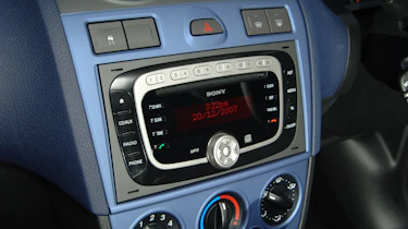 Fiesta stereo