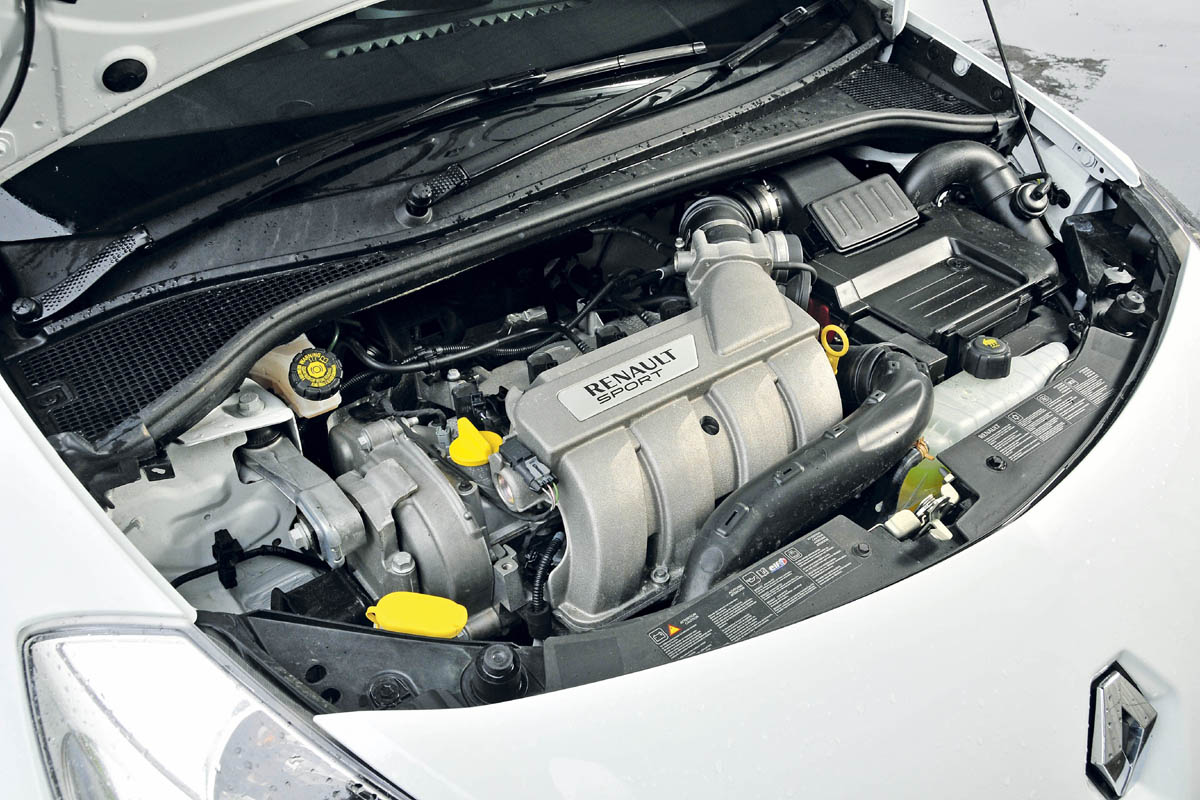 Clio engine