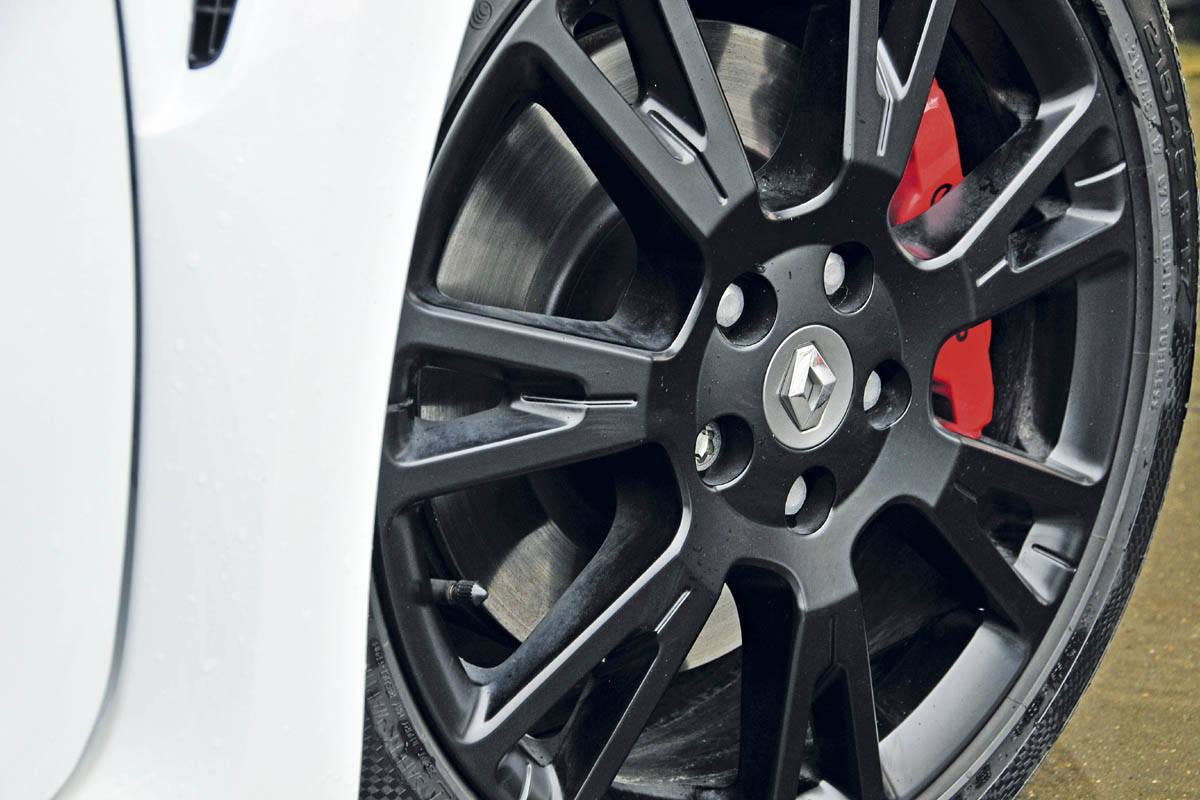 clio wheel
