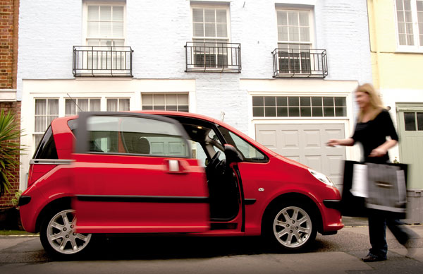 Peugeot 1007 Dolce sliding doors