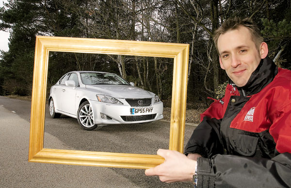 Picture frame around Lexus IS250