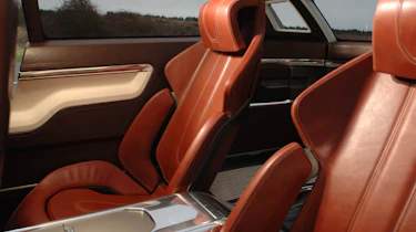 lrx seat
