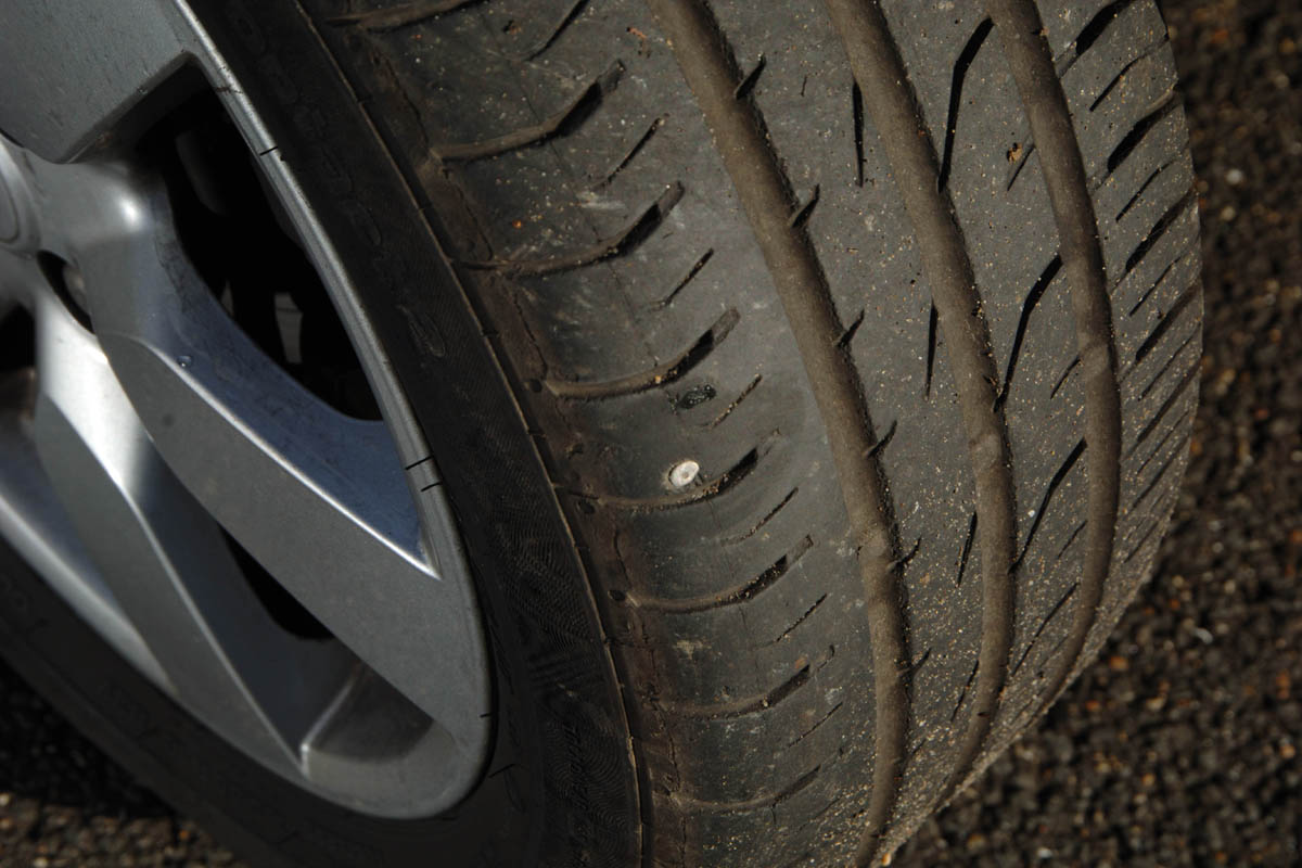 nissan tyre