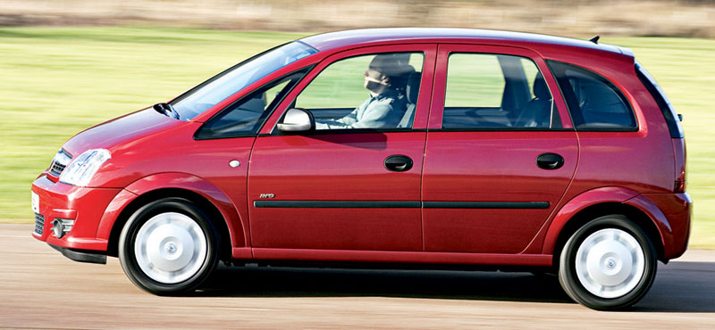 Side view of Vauxhall Meriva 1.6 Club