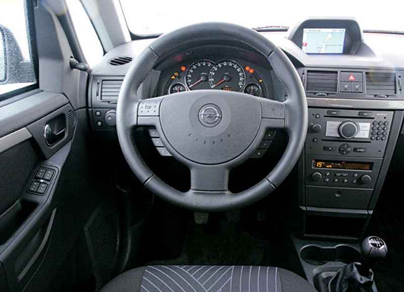 Vauxhall Meriva 1.6 Club dashboard