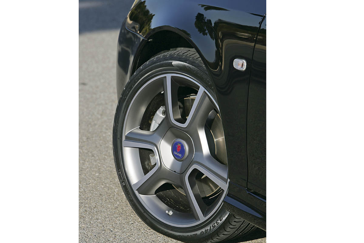 Saab wheel