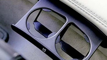Cadillac BLS cupholder