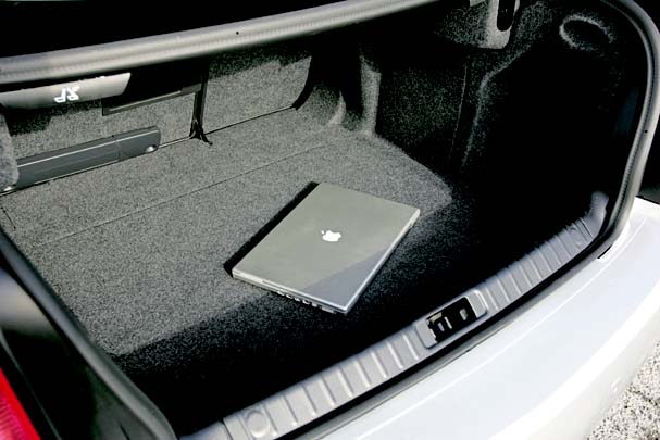 Cadillac BLS boot