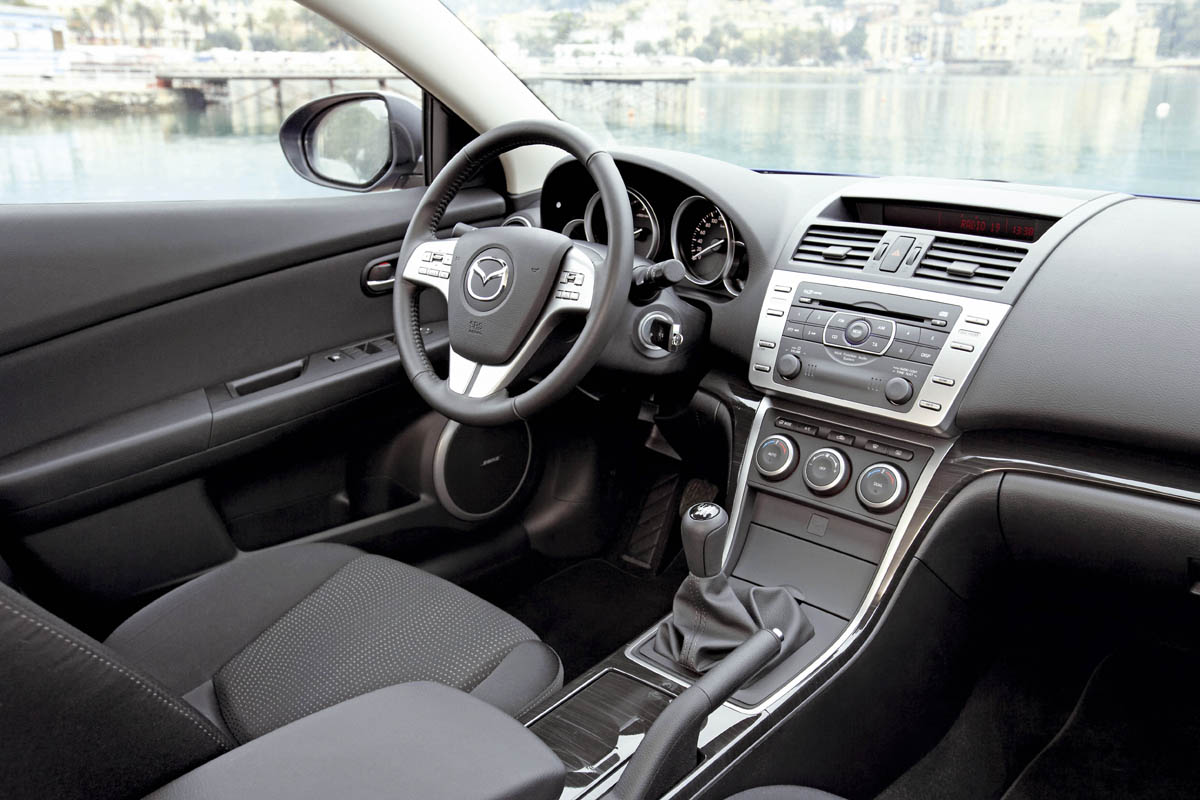 Mazda dash