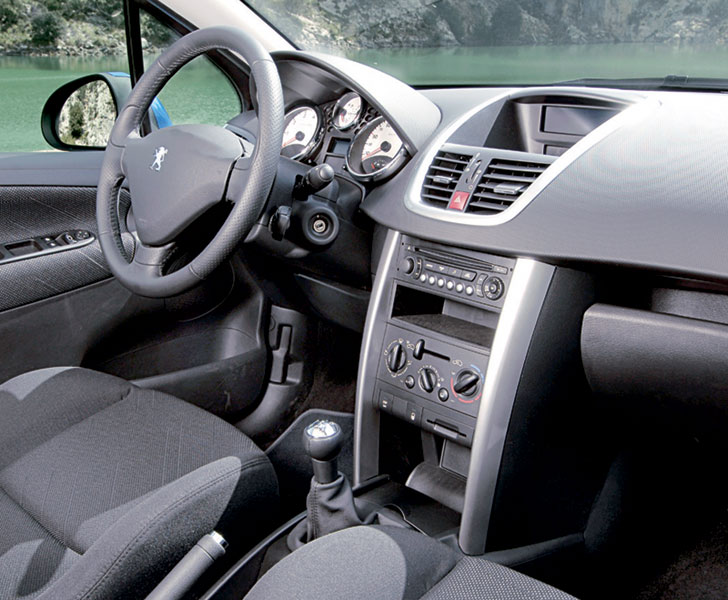 Peugeot 207 interior