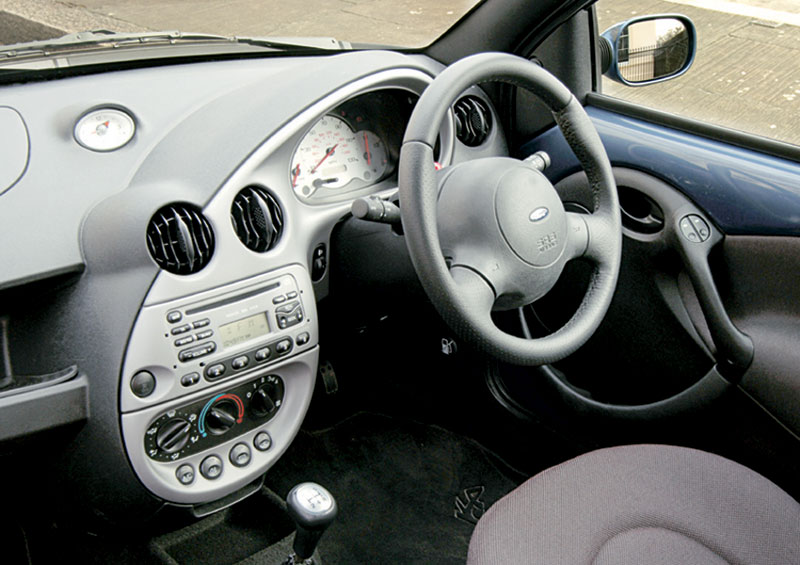 Ford Ka 1.3 dashboard