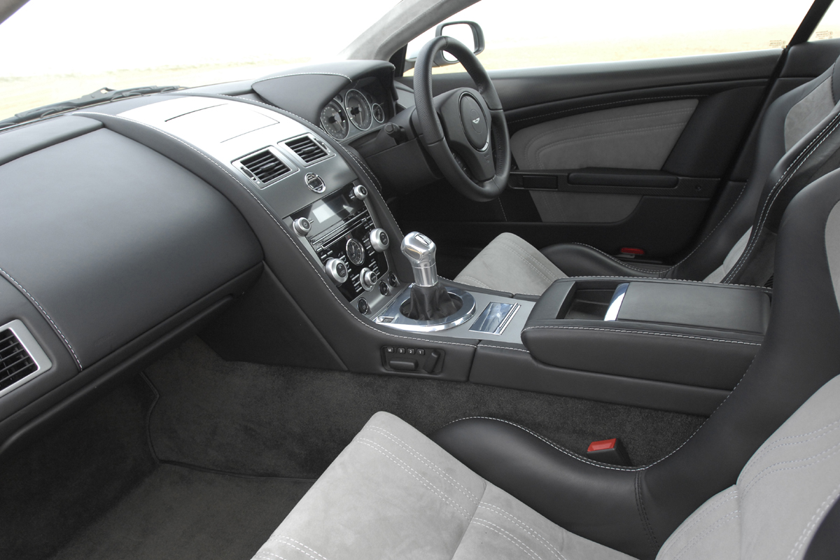 Aston Martin DBS