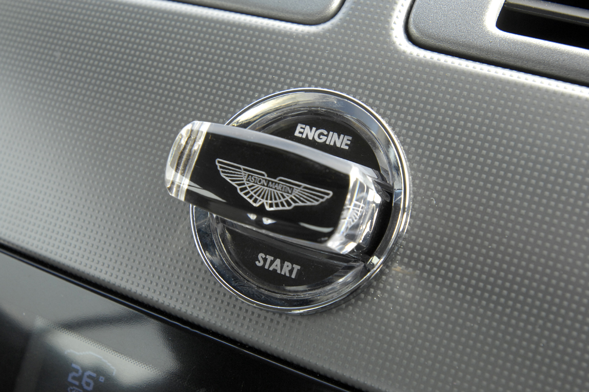 Aston Martin DBS