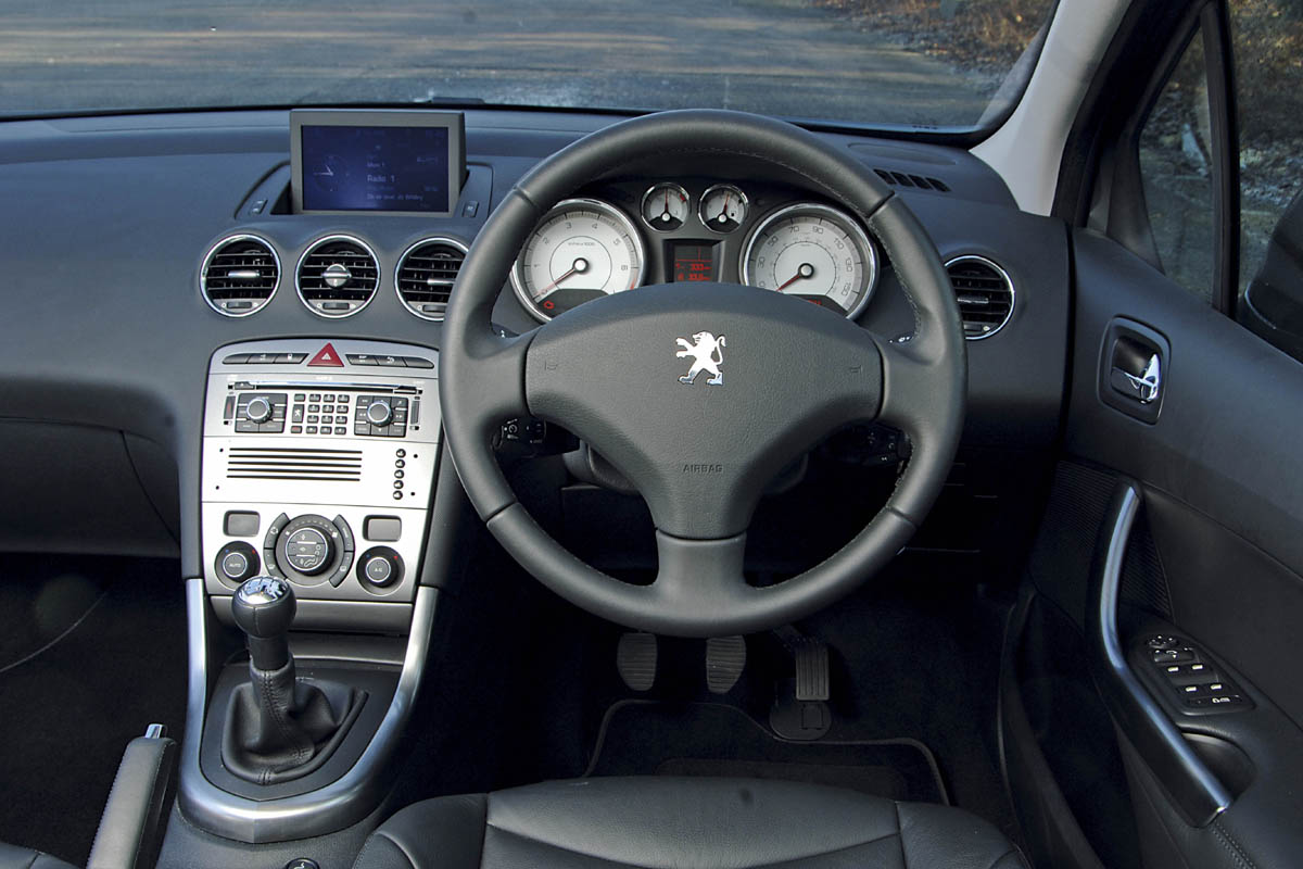 Peugeot dash
