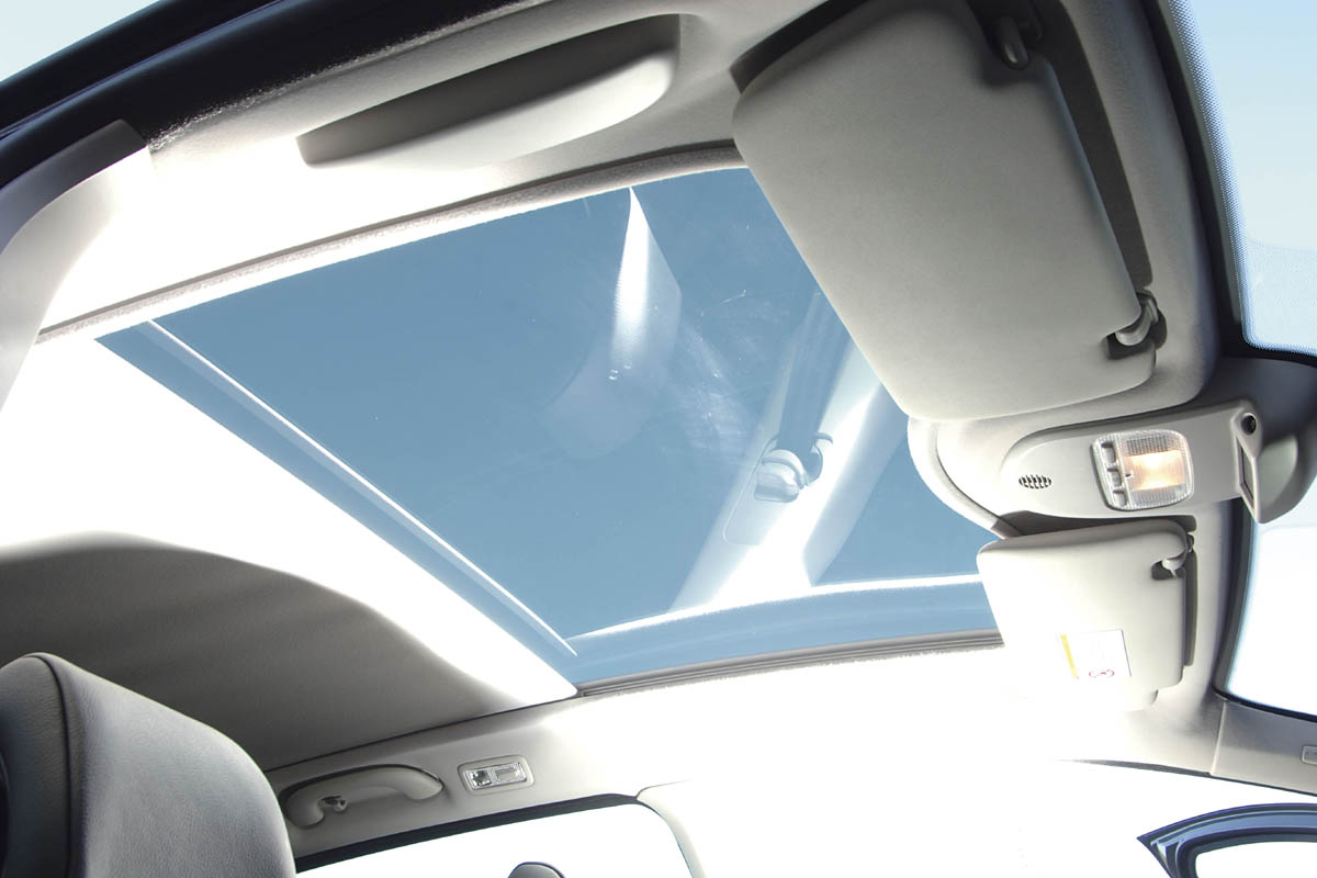 Peugeot sunroof