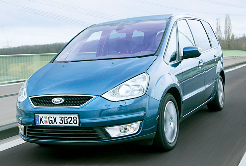 Front view of Ford Galaxy Ghia