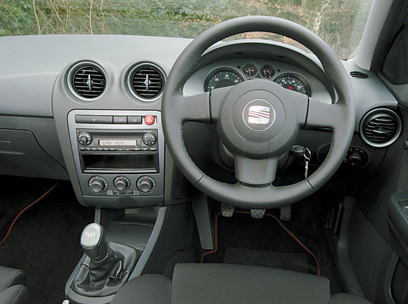 SEAT Ibiza 1.9 Sport interior