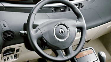 Renault Grand Espace dashboard