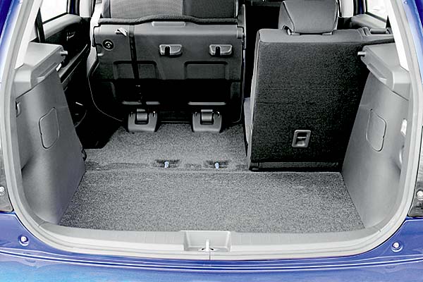 Fiat Sedici Eleganza boot