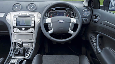mondeo int