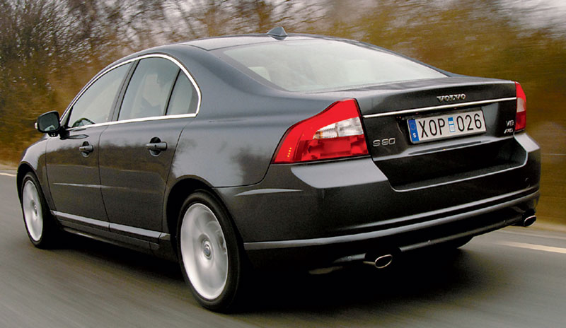 Rear view of Volvo S80 V8