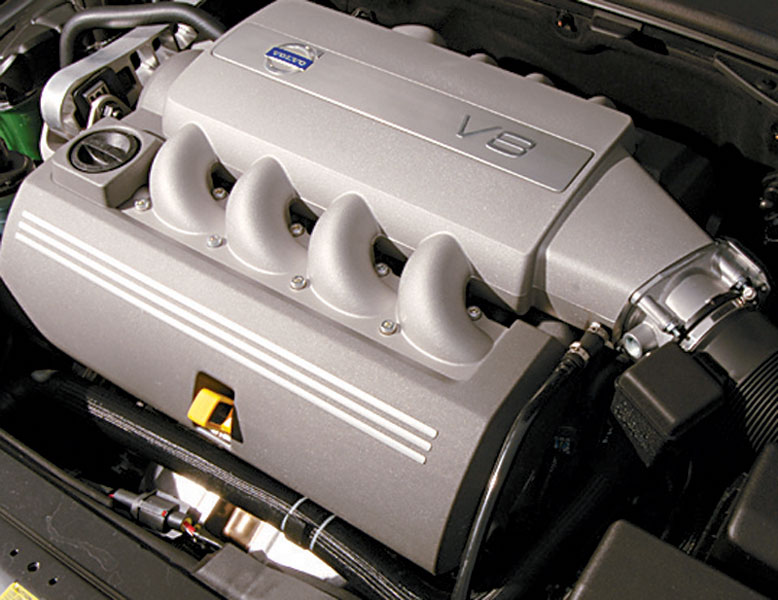 Volvo S80 V8 engine
