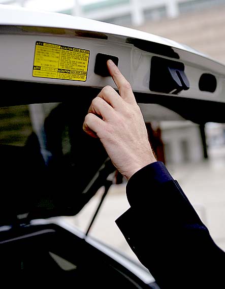 Lexus RX350 tailgate