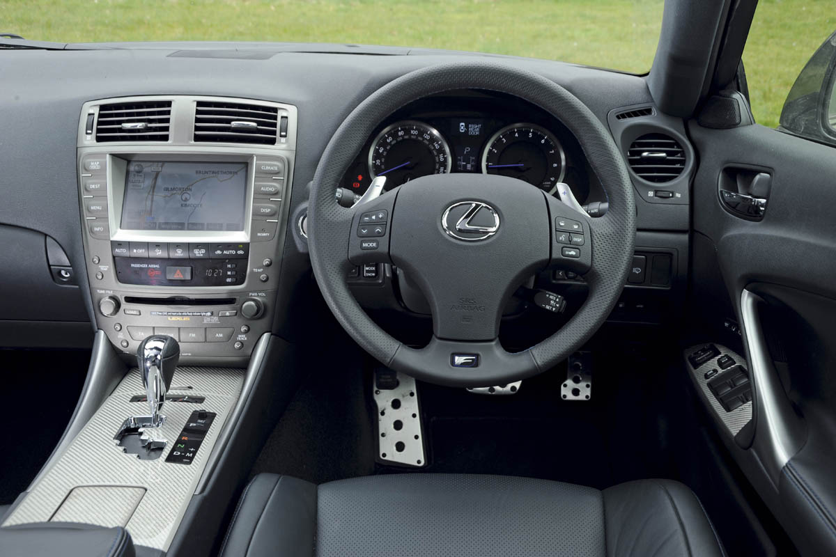 Lexus dash
