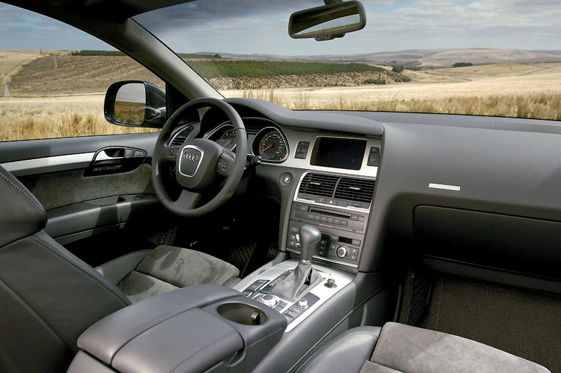 Audi Q7 interior