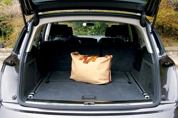 Audi Q7 boot