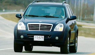 Front view of SsangYong Rexton II