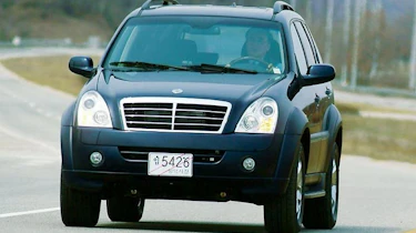 Front view of SsangYong Rexton II